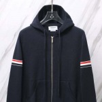 2025年2月22日高品質新品Thom Browne フード付きのニット パーカー FF工場