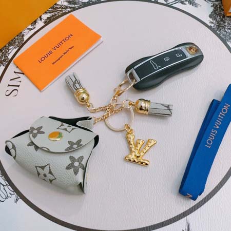 2025年3月9日入荷新品Louis Vuitton キーホルダー ギフト/誕生日/記念品/アクセサリーxin工場