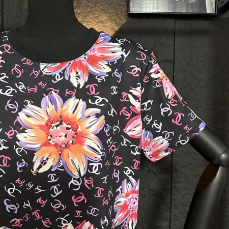 2025年3月23日入荷春夏新作Chanel半袖 Tシャツ can工場