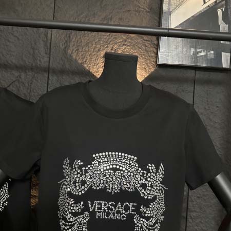 2025年3月23日入荷春夏新作Versace半袖 Tシャツ can工場