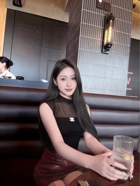 2025年3月24日入荷春夏新作Chanelメッシュの半袖Tシャツで女性はセクシー can工場