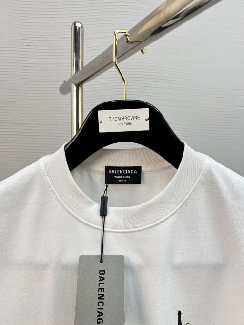 2025年3月27日入荷春夏高品質新作Balenciaga半袖 tシャツTF工場