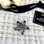2025年3月7日入荷新品Chanelブローチギフト/誕生日/記念品/xin工場