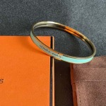 2025年3月9日入荷新品Hermes腕輪/ブレスレットギフト/誕生日/記念品/アクセサリーxin工場