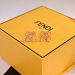 2025年3月9日入荷新品FENDIピアスギフト/誕生日/記念品/アクセサリーxin工場