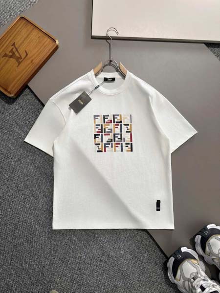 2025年3月19日高品質新作FENDI半袖Tシャツ HoH...
