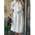 2025年3月23日入荷春夏新作Miumiuシャツ+スカート+ニットの半袖 can工場