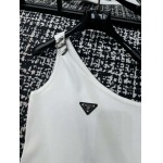 2025年3月23日入荷春夏新作Prada斜め肩 ニット半袖 Tシャツ  can工場
