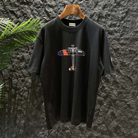 2025年4月19日入荷新作Moncler半袖Tシャツ 超厳選★誕生日プレゼント/結婚祝い/内祝い/贈り物/YI+YI工場S～XL
