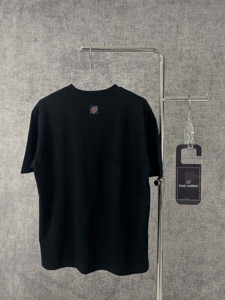 2025年4月21日入荷新作Louis Vuitton半袖 Tシャツ★誕生日プレゼント/結婚祝い/内祝い/贈り物/YI+YI工場S-XXL