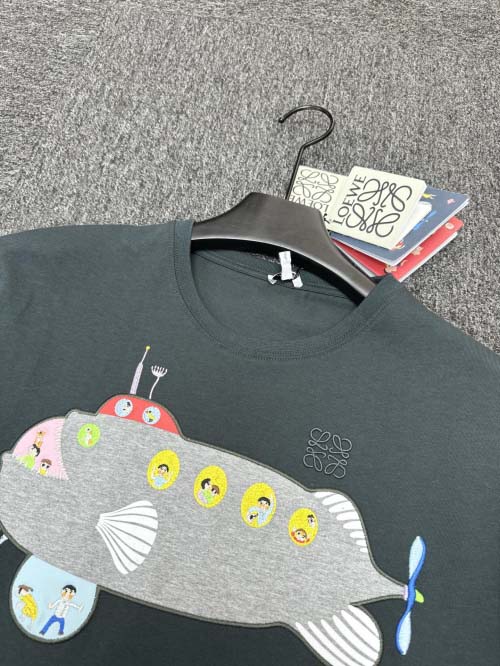 2025年4月23日入荷新作LOEWE半袖Tシャツ 原版复刻高級品超厳選★入手困難/誕生日プレゼント/yinx工場