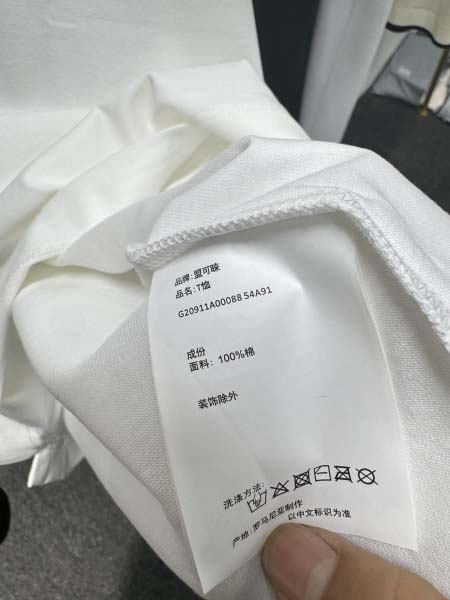 2025年4月25日入荷新作MONCLER半袖Tシャツ 原版复刻高級品香港の会社超厳選★入手困難/誕生日プレゼント/yinx工場