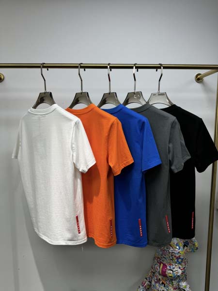 2025年4月25日入荷新作PRADA半袖Tシャツ 原版复刻高級品香港の会社超厳選★入手困難/誕生日プレゼント/yinx工場