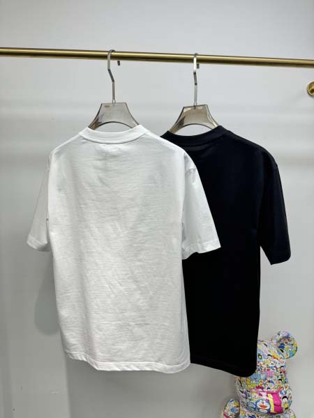 2025年4月26日入荷新作PRADA半袖Tシャツ 原版复刻高級品香港の会社超厳選★入手困難/誕生日プレゼント/yinx工場