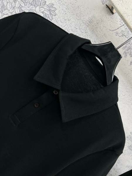 2025年4月29日入荷春夏新作LOEWEセット上下 can工場