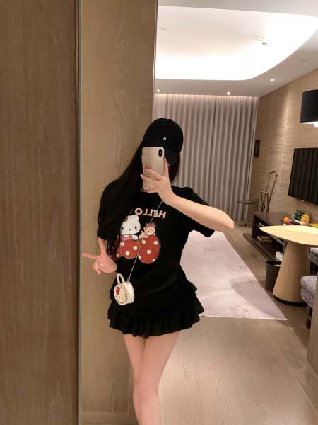 2025年4月29日入荷春夏新作Kitty半袖 Tシャツ can工場