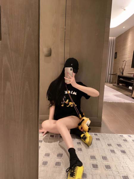 2025年4月29日入荷春夏新作Kitty半袖 Tシャツ can工場