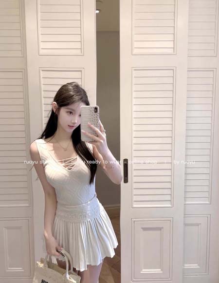 2025年4月29日入荷春夏新作Chanel半袖 Tシャツ can工場