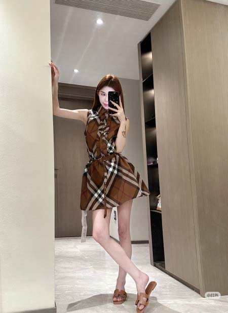 2025年4月30日入荷春夏新作BURBERRYワンピース can工場