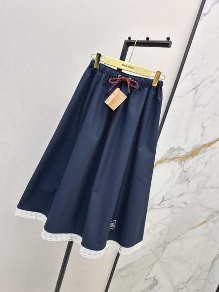 2025年4月30日入荷春夏新作Miumiuハーフスカート can工場