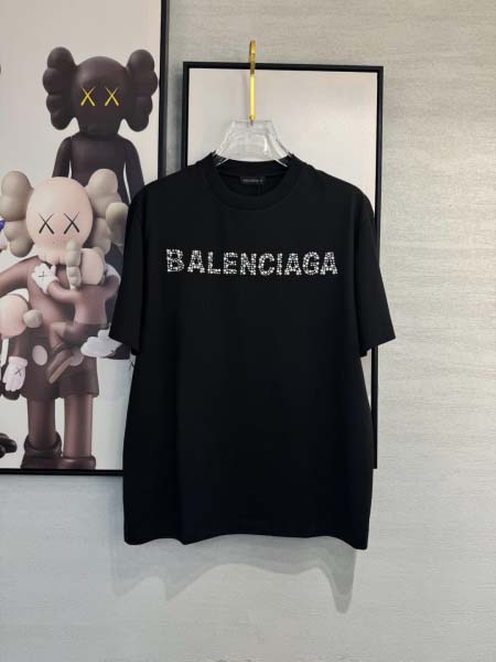 2025年4月4日入荷新作Balenciaga半袖 Tシャツ...
