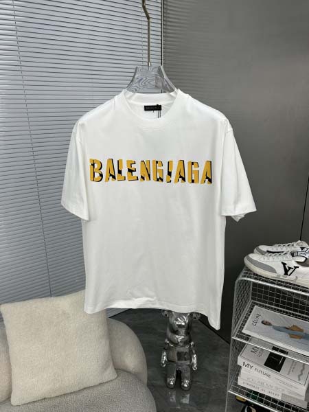 2025年4月4日入荷新作BALENCIAGA半袖 Tシャツ...