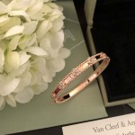 2025年4月4日入荷新品van cleef & arpels腕輪/ブレスレットギフト/誕生日/記念品/アクセサリーxin工場
