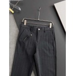 2025年4月13日入荷春夏 新作Versace スラックス高級なプレゼント/誕生日プレゼント/高品質/メンツ/記念品/ wenzhou工場