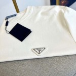 2025年4月21日入荷新作Prada半袖 Tシャツ★誕生日プレゼント/結婚祝い/内祝い/贈り物/YI+YI工場S-XXL