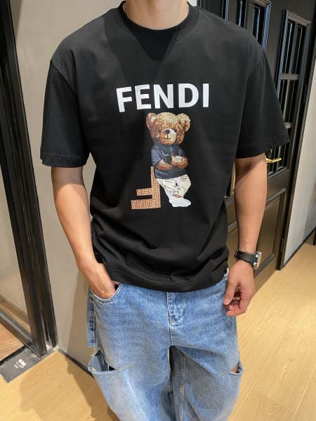 2025年4月22日入荷新作FENDI 半袖 Tシャツ★誕生...