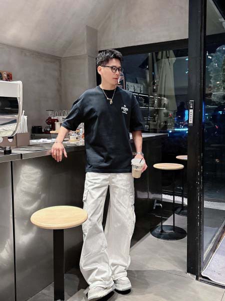 2025年4月22日入荷新作FENDI 半袖 Tシャツ★誕生...