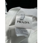 2025年4月23日入荷新作PRADA半袖Tシャツ 原版复刻高級品超厳選★入手困難/誕生日プレゼント/yinx工場