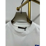 2025年4月25日入荷新作Louis Vuitton半袖Tシャツ 原版复刻高級品香港の会社超厳選★入手困難/誕生日プレゼント/yinx工場