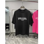 2025年4月26日入荷新作PRADA半袖Tシャツ 原版复刻高級品香港の会社超厳選★入手困難/誕生日プレゼント/yinx工場