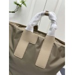 2025年4月27日入荷新作 FURLA新品  ハンドバッグ  型番：H08870  SIZE:48X42X20CM  /XX工場