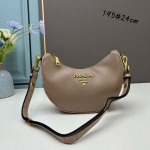 2025年4月27日入荷新作型番:1BH195  SIZE:24×15×8cm  /XX工場