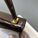 2025年4月29日入荷新作CELINE 2024秋季新作 GARANCELINEサイズ：18.5*13*7cm/XX工場