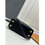 2025年4月29日入荷新作 小 Louis VuittonM23943 Capucines21 x 14 x 8CM/XX工場