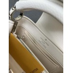 2025年4月29日入荷新作 Louis Vuitton M24671 Capucines East West 22 x 12 x 8CM /XX工場