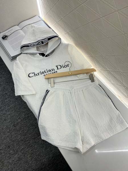 2025年4月29日入荷春夏新作Diorセット上下 can工...