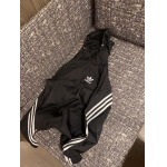 2025年4月29日入荷春夏新作adidasジャケット can工場