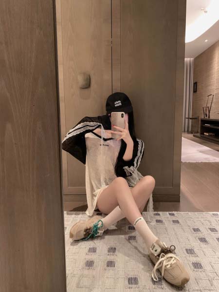 2025年4月29日入荷春夏新作Miumiuレースの日焼け止...