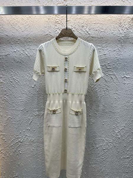 2025年4月30日入荷春夏新作Fendiニット半袖Tシャツ...