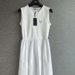 2025年4月30日入荷春夏新作Pradaワンピース can工場