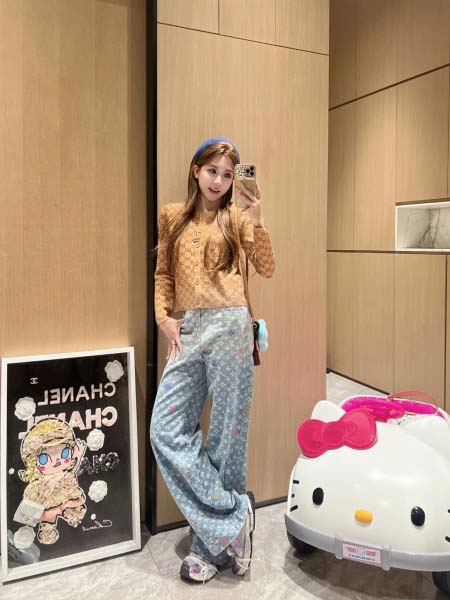 2025年4月30日入荷春夏新作Gucciニットカーディガン...