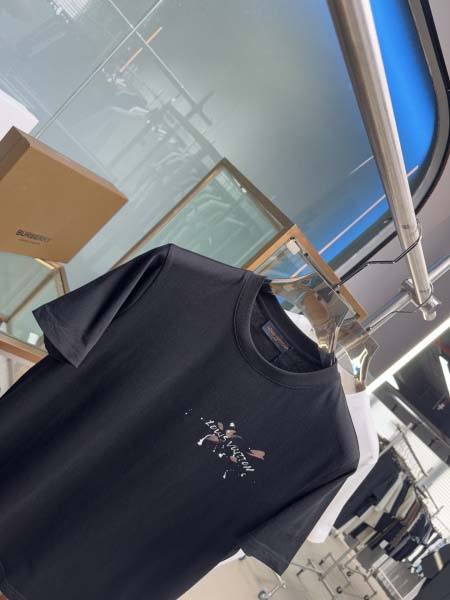2025年5月22日入荷新作Louis Vuitton半袖Tシャツ 原版复刻高級品香港の会社超厳選★入手困難/誕生日プレゼント/yinx工場