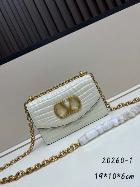 2025年5月28日入荷新作  VALENTINO 新品  VLOGO SIGNATURE  -SIZE:19x10x6cm  お安い/人気/本革 バッグ/XX工場