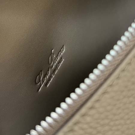2025年5月28日入荷新作 loro piana  size：19.5*6.5*12cm  お安い/人気/本革 バッグ/XX工場