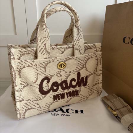 2025年5月28日入荷新作 COACH  斜め下げ バッグ CAM61SIZE:26*19.5*23  お安い/人気/本革 バッグ/XX工場