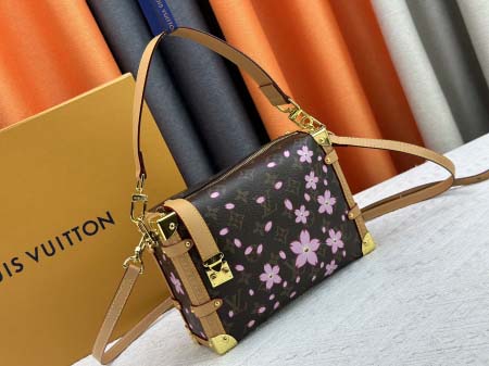 2025年5月28日入荷Louis Vuitton バッグM12428 M46358 Side Trunk  Monogram 21 x 14 x 6CM 人気の新作/誕生日プレゼント/ZC工場